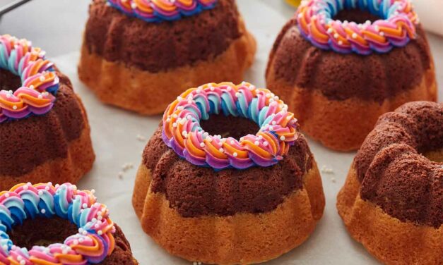 Mini Vanilla and Chocolate Pound Cakes