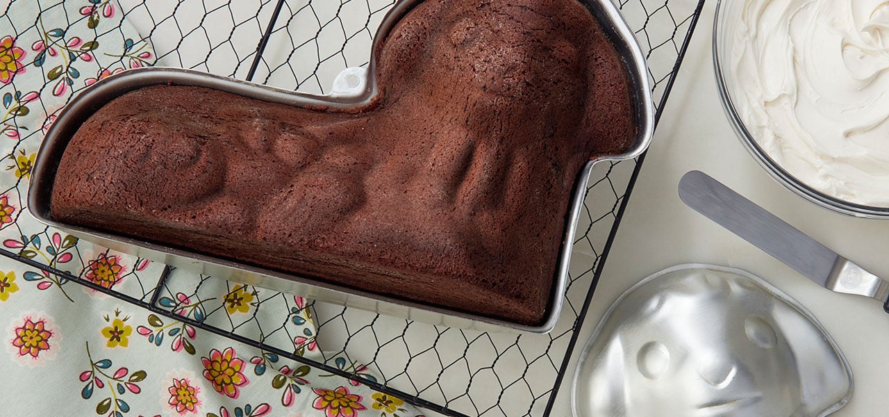 Traditional Easter Lamb Cakes