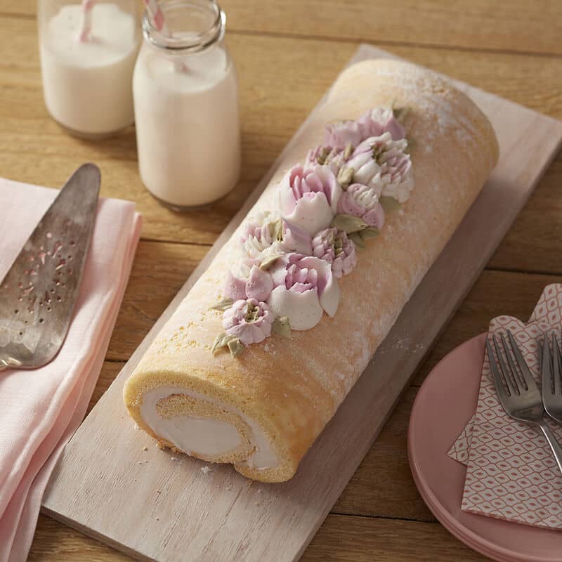 Easy-Blooms-Sweet-Roll-2 Spring sweet roll cake topped with buttercream Easy Bloom flowers - Easter cake ideas