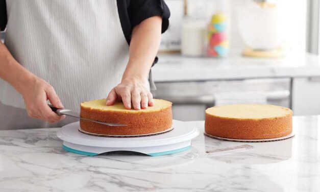 How to Assemble and Ice a Cake