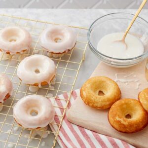 baked donuts with vanilla glaze