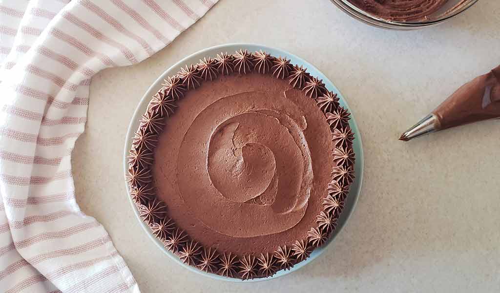 vegan-chocolate-cake-in-post