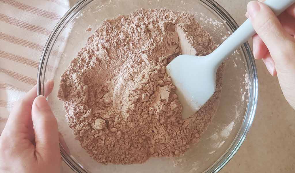 vegan-chocolate-cake-step-1