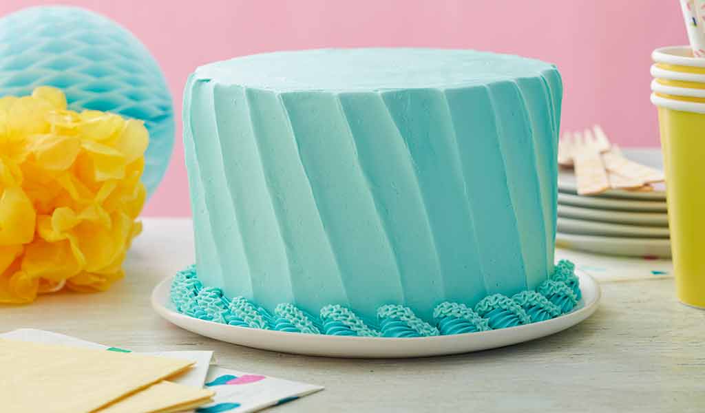 blue-border-cake