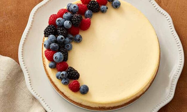 Easy and Delicious Homemade Cheesecake
