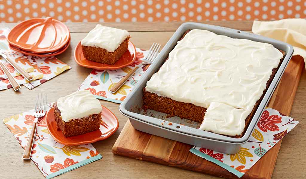 pumpkin-cake-with-cream-cheese-frosting-in-post