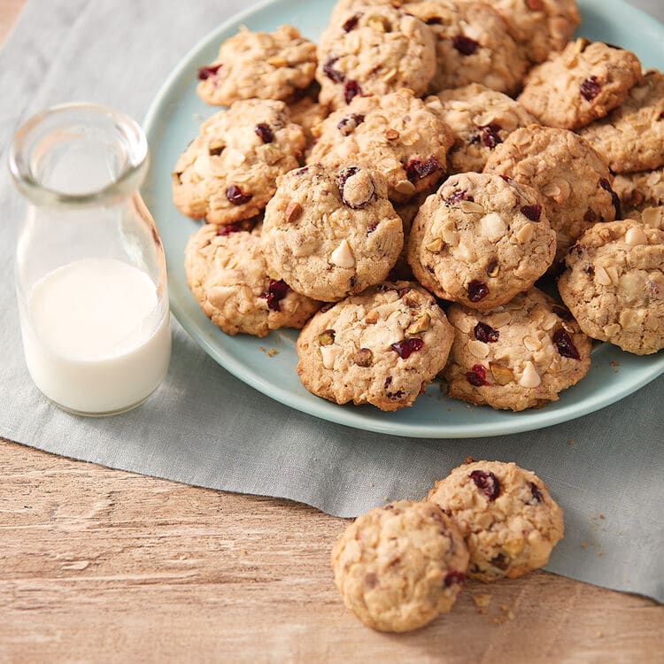 white-chocolate-cranberry-oatmeal-cookies