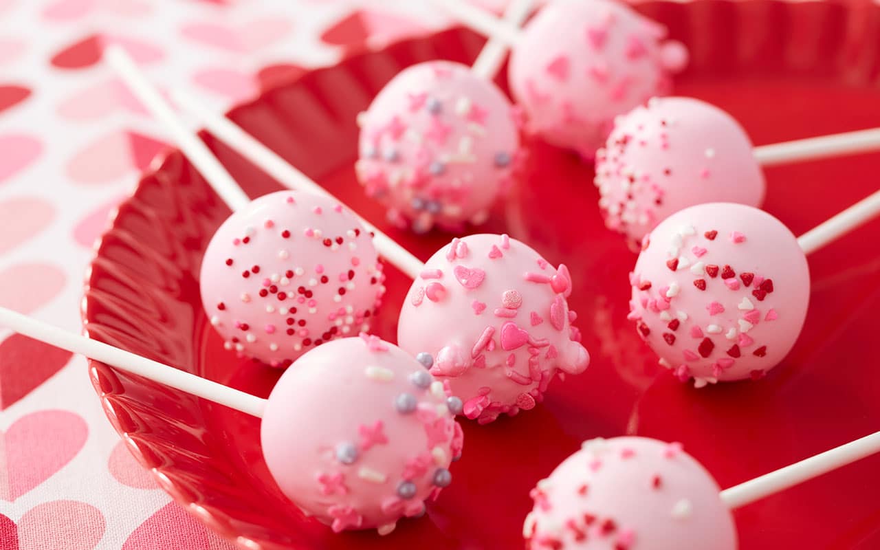 valentine-cake-pops