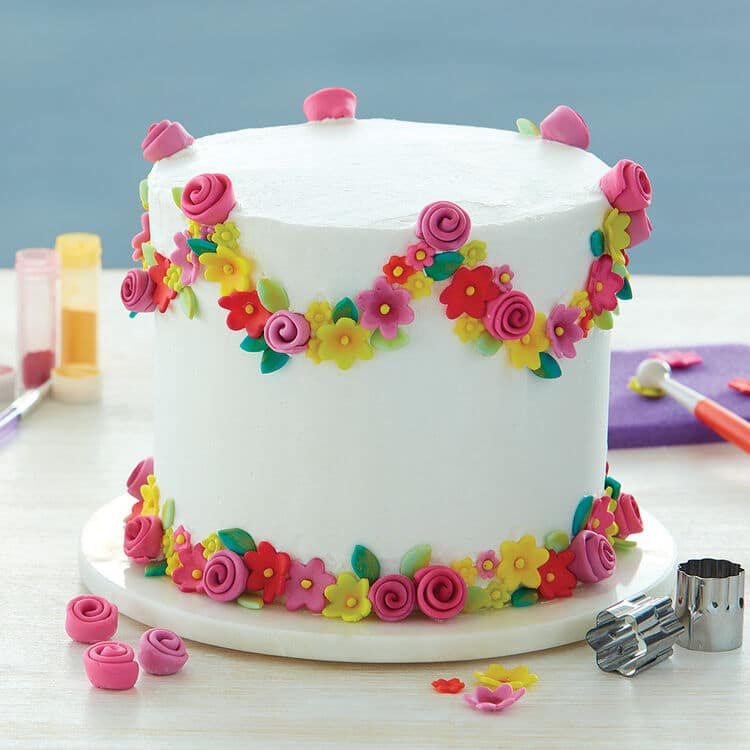 spring-garland-cake
