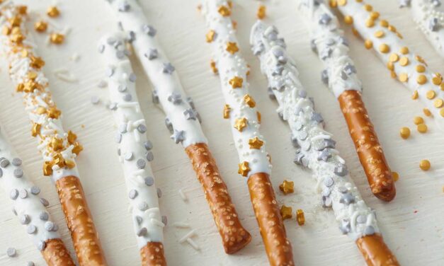 How to Make Chocolate-Covered Pretzels with Candy Melts