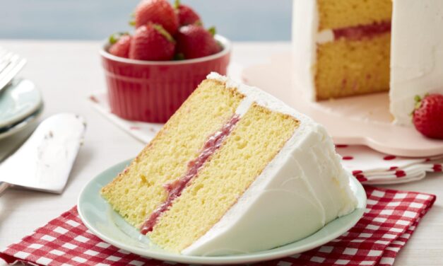 How to Make Strawberry Cake Filling