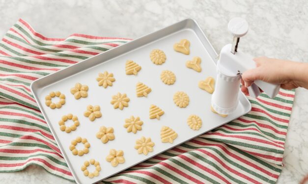 How to Use a Cookie Press