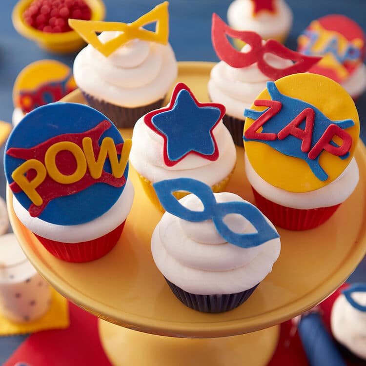 super-hero-cupcakes