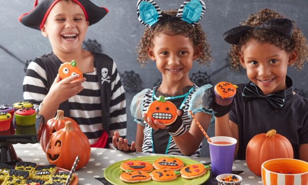35 Awesome Halloween Treats For Kids to Make