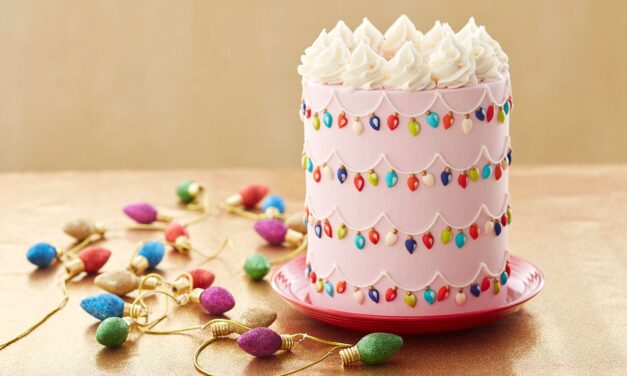How to Make String of Christmas Lights Cake