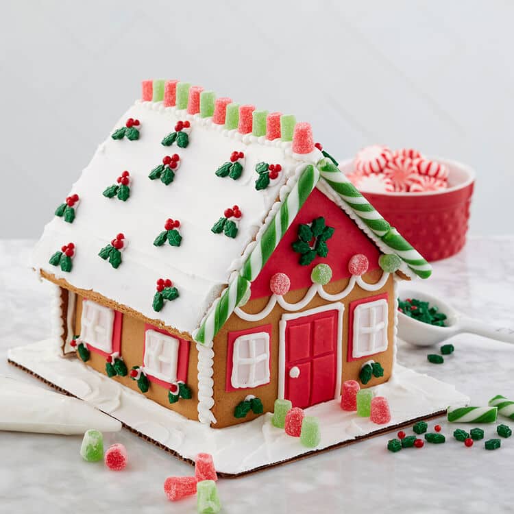 dressed-for-the-holidays-gingerbread-house-2