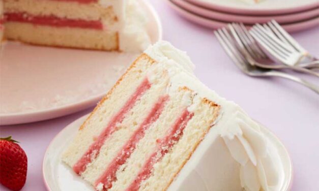 How to Make Strawberry Cream Cake Filling