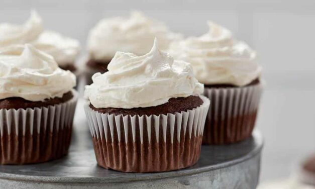 Stabilized Whipped Cream Frosting