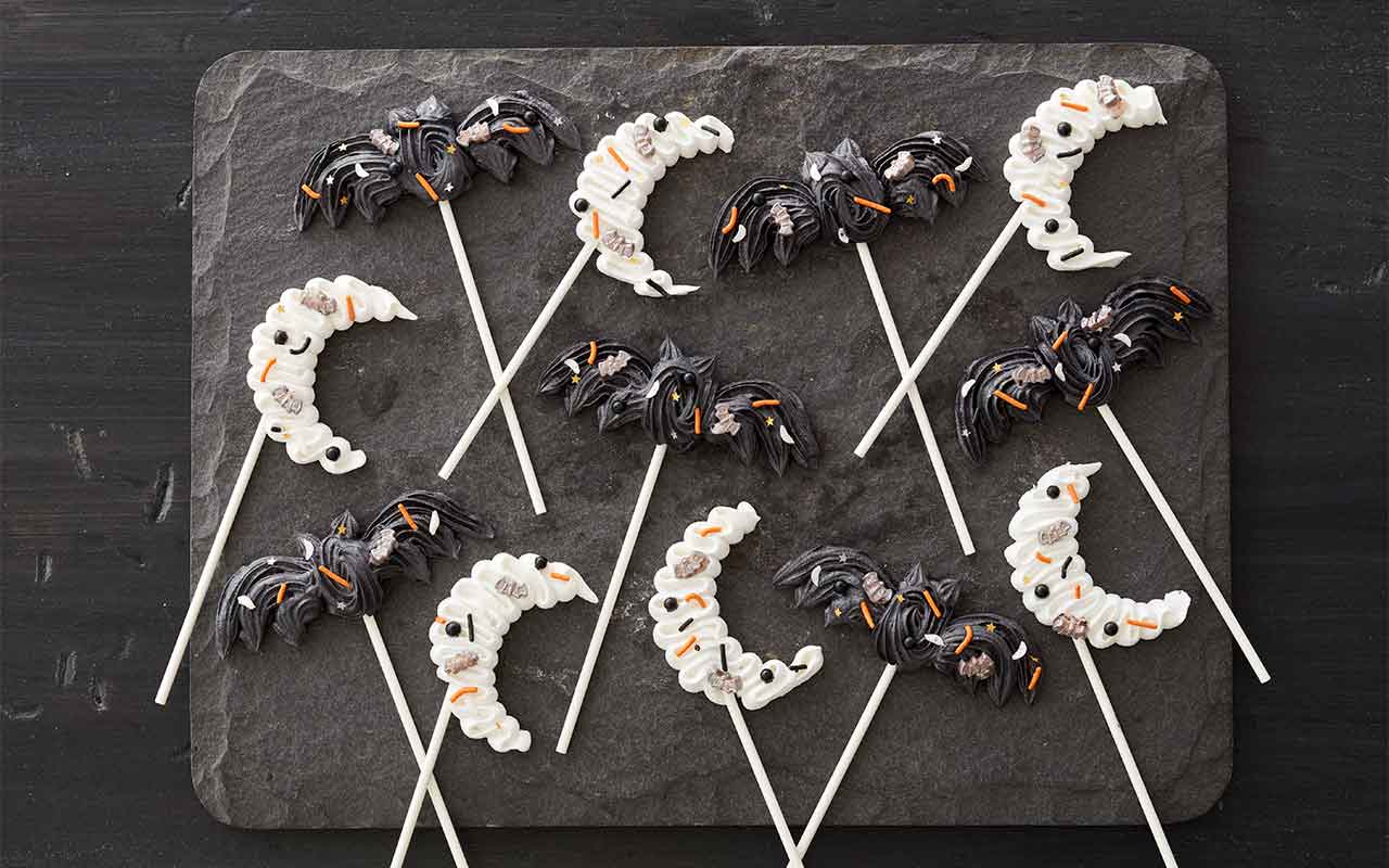 bat and moon shapped meringue pops