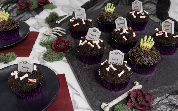 Graveyard Cupcakes with Tombstone Topper